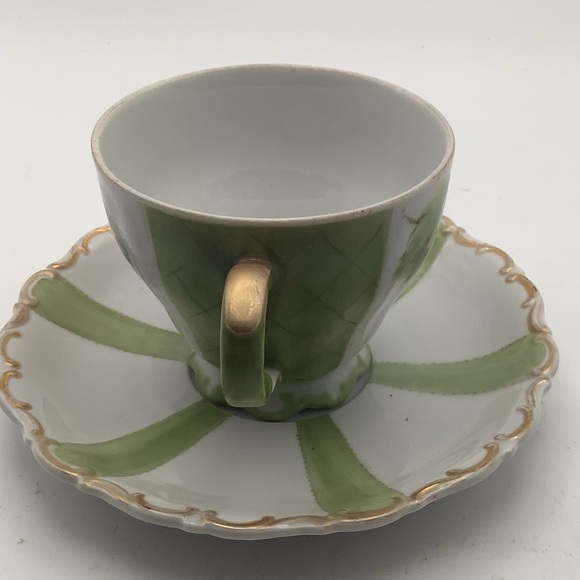 Vintage Bavaria Seltzmann Weiden Hand-Painted Cup and Saucer - Picture 4 of 15